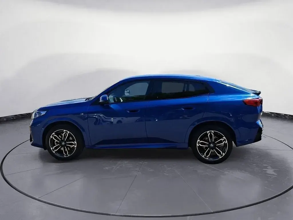 Gebraucht BMW X2 M Sport 170 PS (125 kW) 2025 Blau SUV