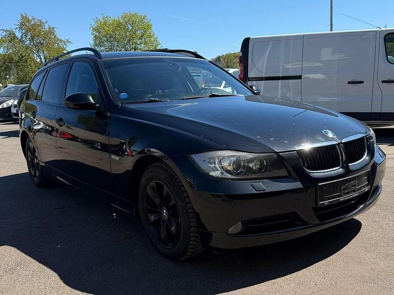 Gebraucht BMW 320 163 PS (119 kW) 2007 Black sapphire metallic Kombi
