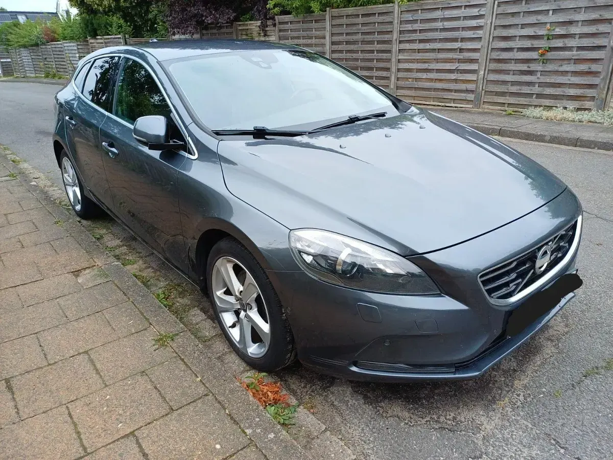 Gebraucht Volvo V40 Summum 150 PS (110 kW) 2014 Grau Limousine