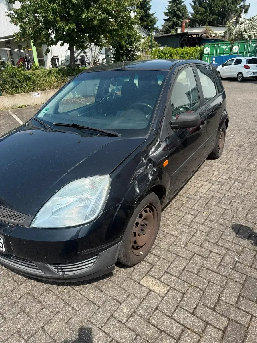 Gebraucht Ford Fiesta 60 PS (44 kW) 2003 Schwarz Kleinwagen