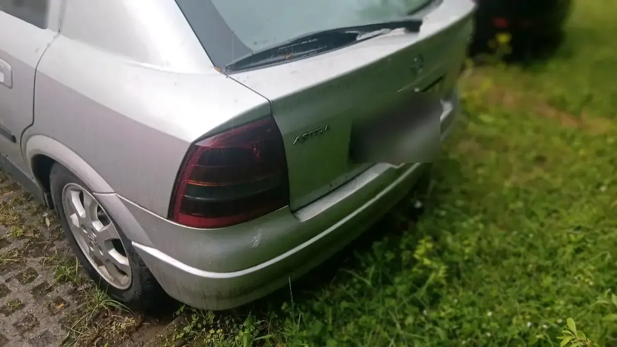 Gebraucht Opel Astra 80 PS (58 kW) 2003 Silber Limousine
