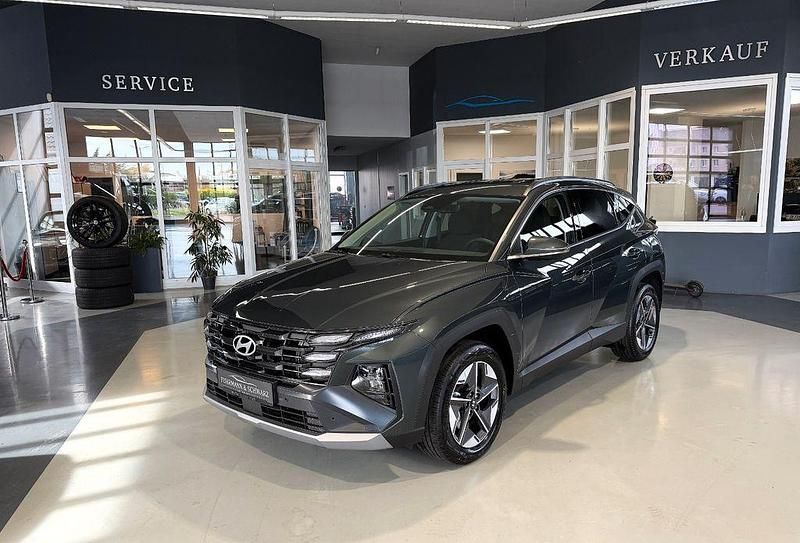 Grün Neu 2025 Hyundai Tucson Style SUV | 37.810 € (Guter Preis) - Bild 1/4