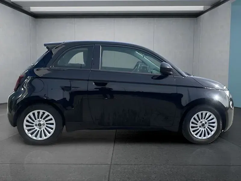 Gebraucht Fiat 500e Action 69 kW (95 PS) 2023 Schwarz Cabrio
