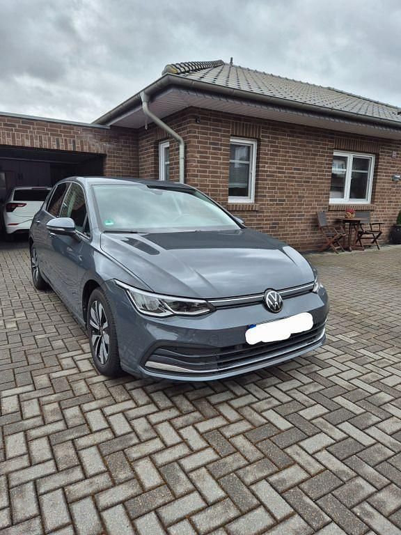 Gebraucht VW Golf VIII Move 150 PS (110 kW) 2023 Grau Limousine