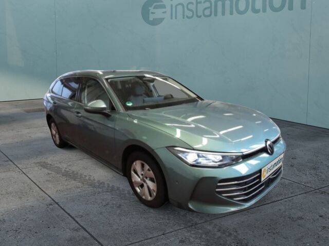 Gebraucht VW Passat Business 150 PS (110 kW) 2024 Grün Kombi