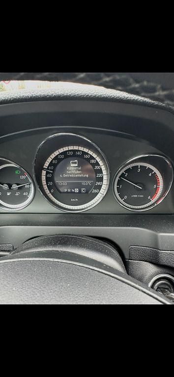 Second-hand Mercedes C200 136 CP (100 kW) 2010 Argintiu Berlinǎ