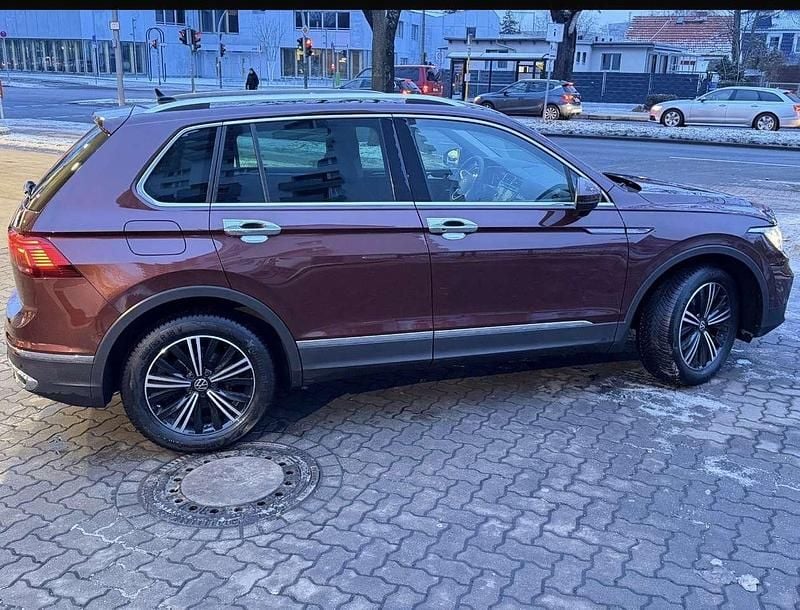 Usata VW Tiguan Elegance 150 CV (110 kW) 2022 Marrone SUV