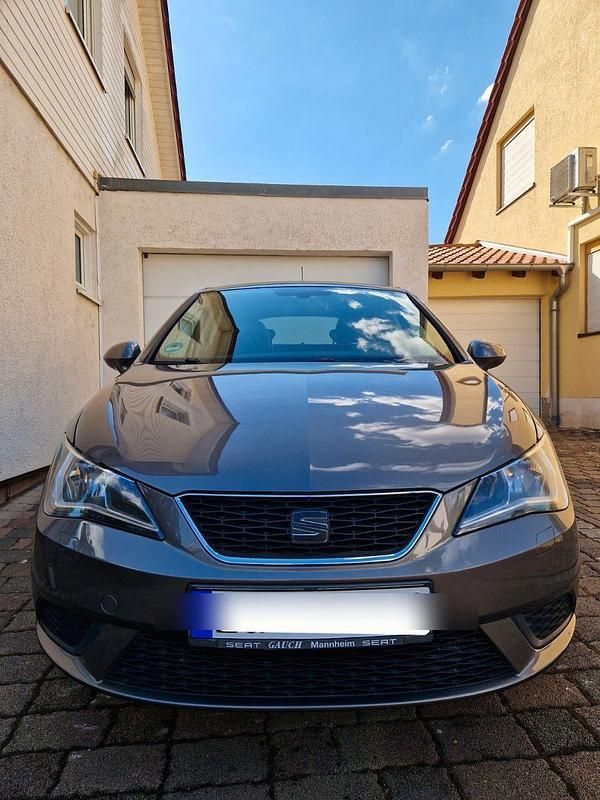 Grau Gebraucht 2015 Seat Ibiza Style Kleinwagen | 7.700 € (Fairer Preis) - Bild 1/4