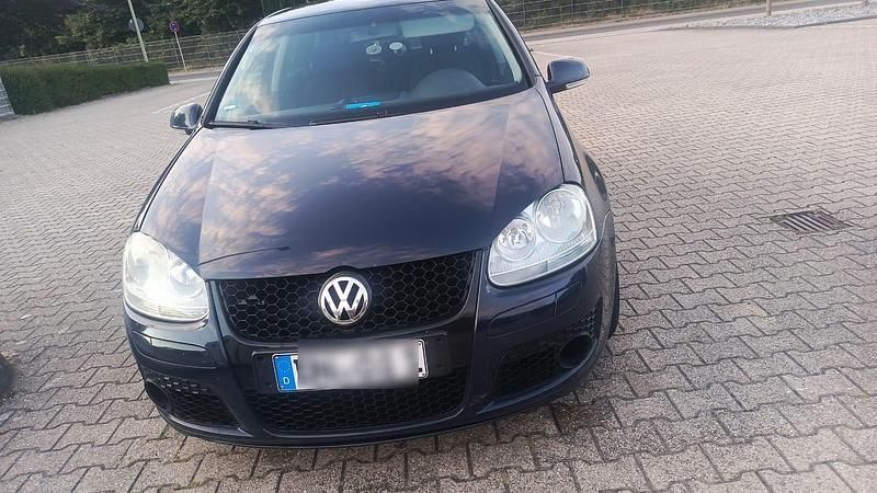 Andere außenfarben Gebraucht 2004 VW Golf V Kleinwagen | 2.400 € (Fairer Preis) - Bild 1/4