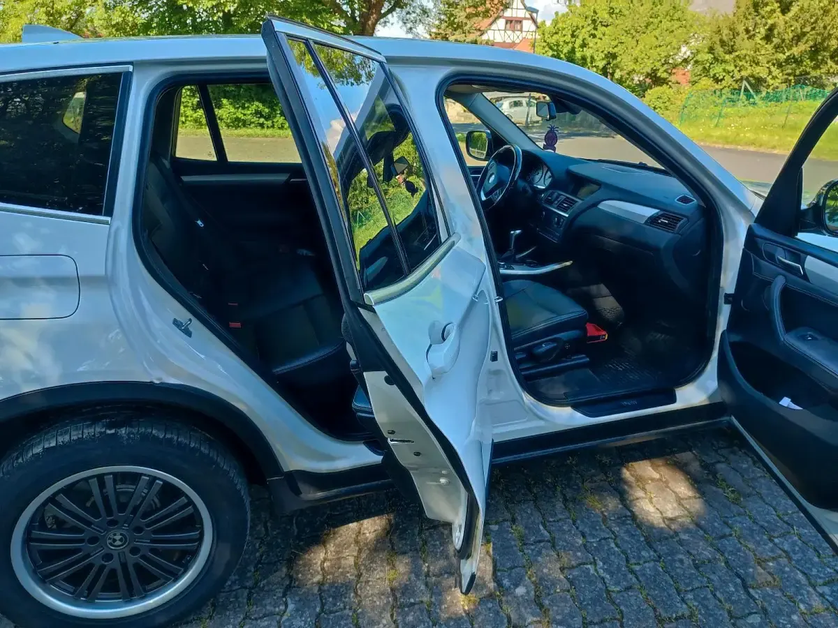 Gebraucht BMW X3 184 PS (135 kW) 2011 Weiß SUV