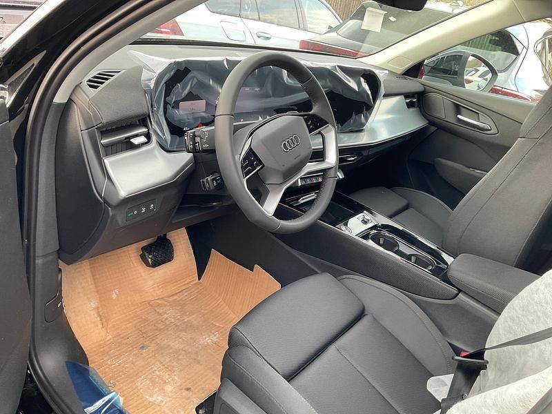 Neu Audi Q3 Ambiente 204 PS (150 kW) 2026 Mythosschwarz metallic SUV