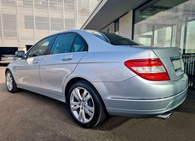 Gebraucht Mercedes C220 Elegance 170 PS (125 kW) 2007 Silber Limousine