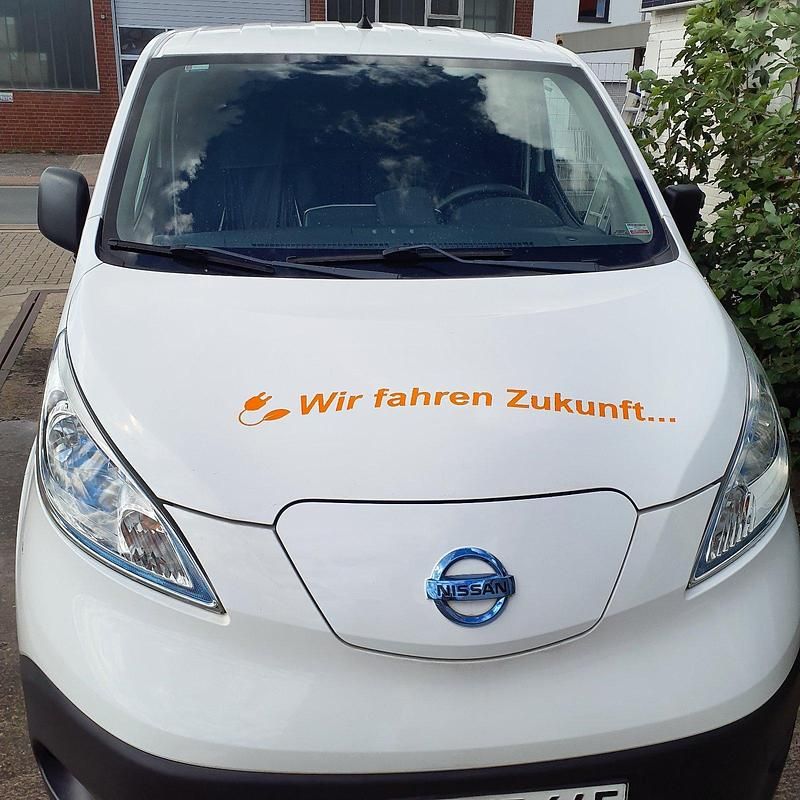 Weiß Gebraucht 2017 Nissan e-NV200 Van | 10.000 € - Bild 1/4