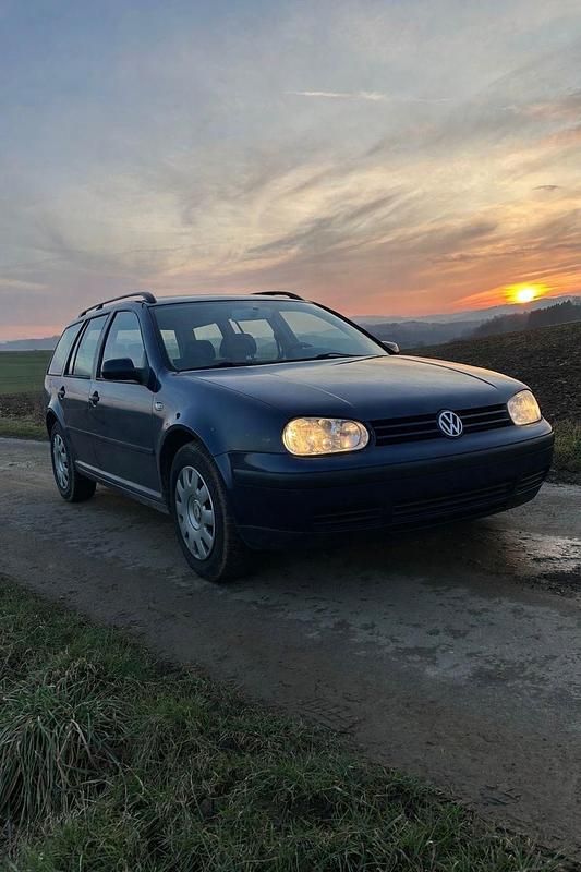 Gebraucht VW Golf IV 105 PS (77 kW) 2001 Blau Kombi