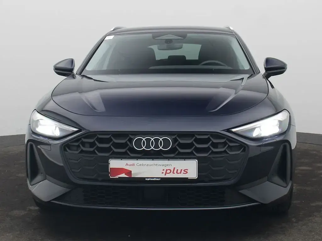 Gebraucht Audi A5 Ambiente 204 PS (150 kW) 2025 Firmamentblau metallic Kombi