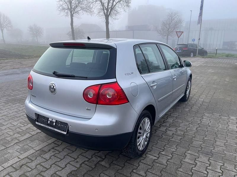 Gebraucht VW Golf V 102 PS (75 kW) 2007 Silber Limousine