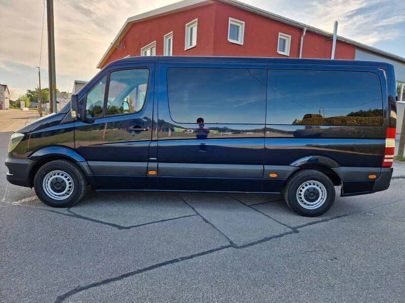 Gebraucht Mercedes Sprinter 163 PS (119 kW) 2019 Cavansitblau metallic Van