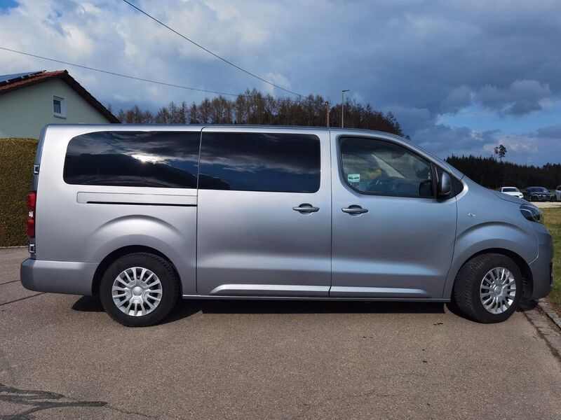 Gebraucht Toyota Proace 144 PS (105 kW) 2022 Grau Van / Kleinbus