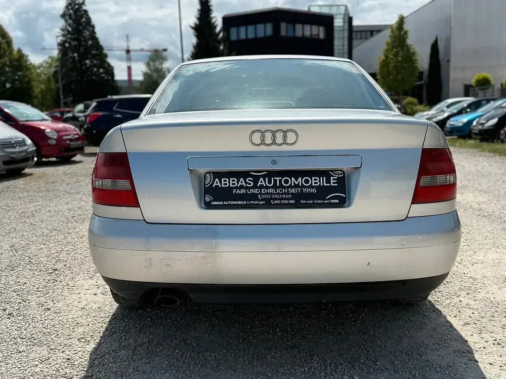 Gebraucht Audi A4 125 PS (91 kW) 1999 Grau Limousine
