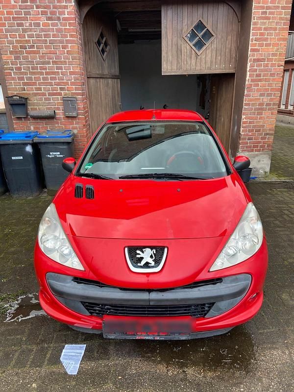 Rot Gebraucht 2011 Peugeot 206+ Kleinwagen | 2.100 € (Fairer Preis) - Bild 1/4