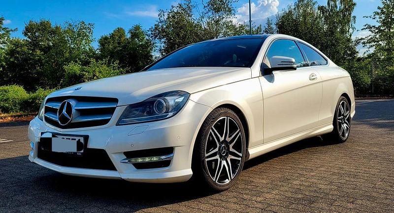 Weiß Gebraucht 2014 Mercedes C250 AMG Coupé | 12.400 € (Superpreis) - Bild 1/4