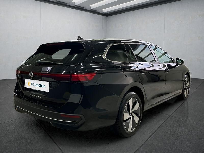 Gebraucht VW Passat 150 PS (110 kW) 2025 Schwarz Kombi