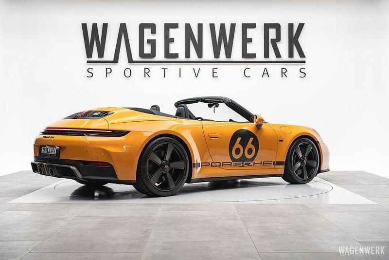 Neu Porsche 992 541 PS (397 kW) 2025 Gelb Cabrio