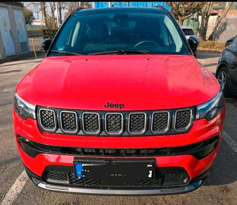 Rot Gebraucht 2024 Jeep Compass Altitude SUV | 26.500 € (Superpreis) - Bild 1/4