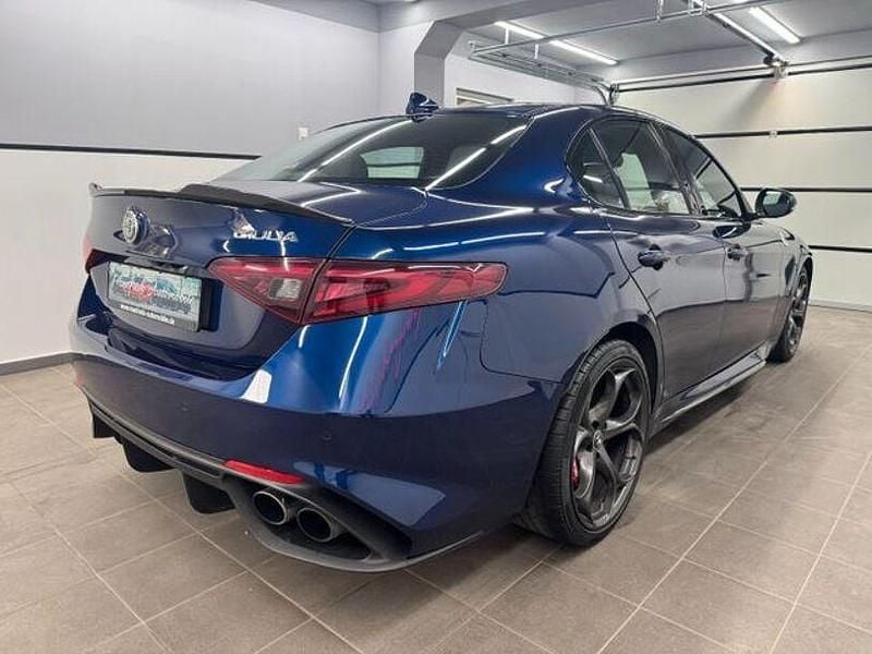 Gebraucht Alfa Romeo Giulia Quadrifoglio 510 PS (375 kW) 2017 Colore esterno blu montecarlo (metallic) Limousine
