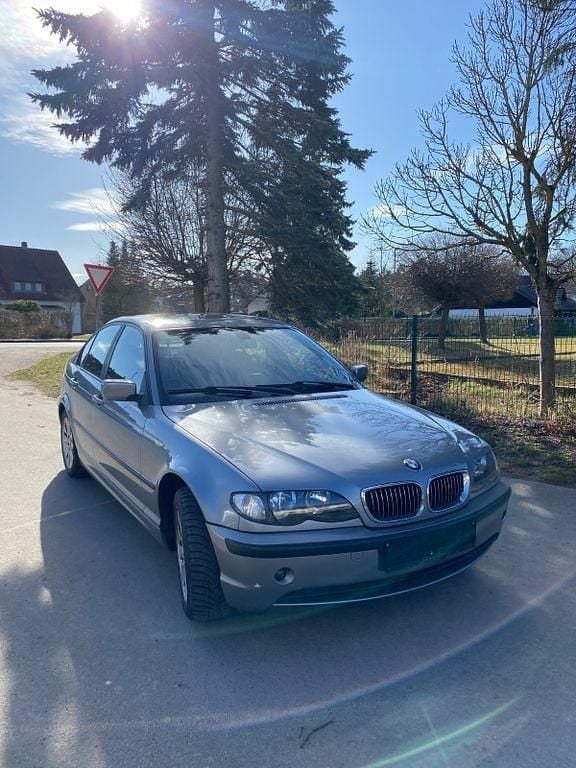 Gebraucht BMW 320 150 PS (110 kW) 2004 Grau Limousine