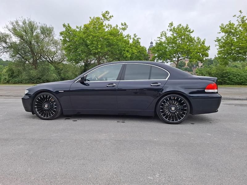 Gebraucht BMW 745 333 PS (244 kW) 2004 Schwarz Limousine