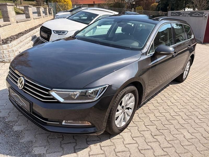 Gebraucht VW Passat Comfortline 150 PS (110 kW) 2019 Mangangrau Kombi