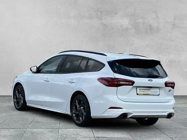 Używany Ford Focus ST 280 KM (205 kW) 2022 Biały Kombi