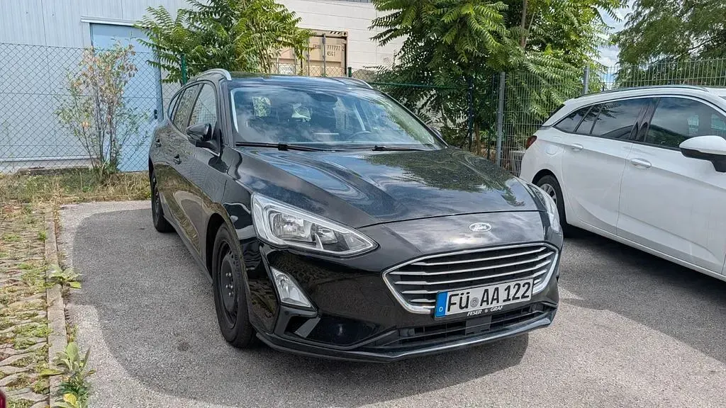 Gebraucht Ford Focus Cool & Connect 95 PS (69 kW) 2018 Schwarz Limousine