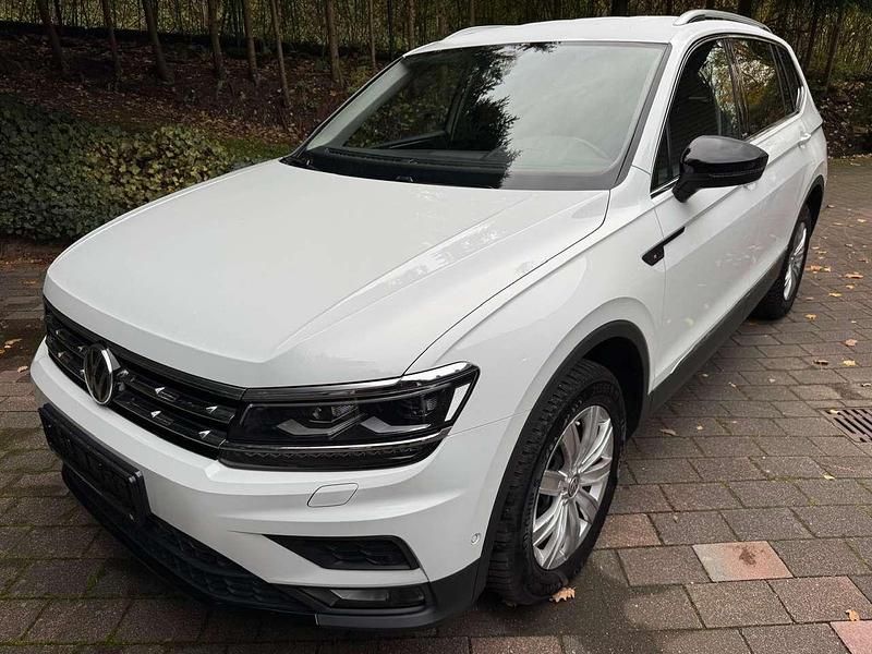 Weiß Gebraucht 2019 VW Tiguan Allspace IQ Drive SUV | 23.900 € (Fairer Preis) - Bild 1/4