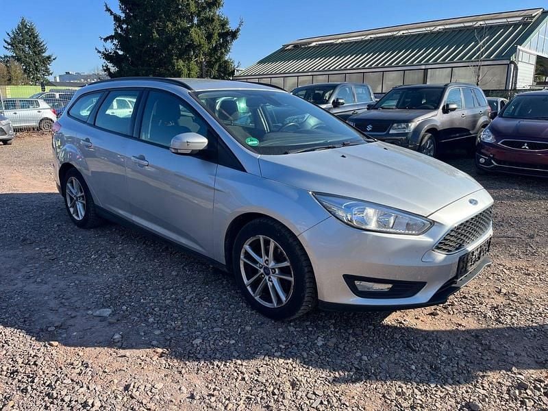 Gebraucht Ford Focus Trend 116 PS (85 kW) 2014 Silber Kombi