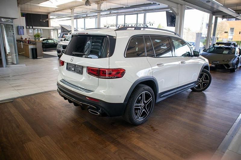 Gebraucht Mercedes GLB180 AMG line 136 PS (100 kW) 2022 Weiß SUV