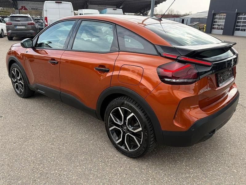 Gebraucht Citroën e-C4 Feel 100 kW (136 PS) 2022 Orange Limousine