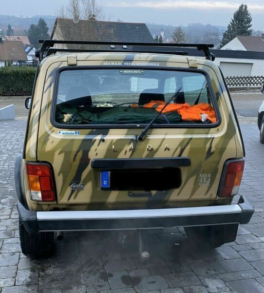 Verkauft Lada niva Bronto Camouflage L., gebraucht 2017, 20.000 km in  Sinsheim
