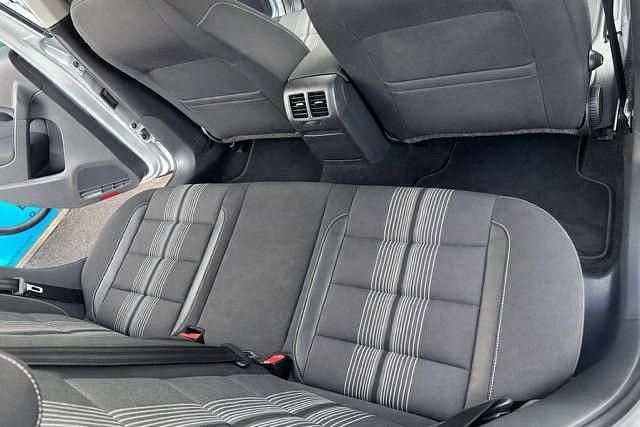 Gebraucht VW Golf VII Match 105 PS (77 kW) 2012 Silber Limousine