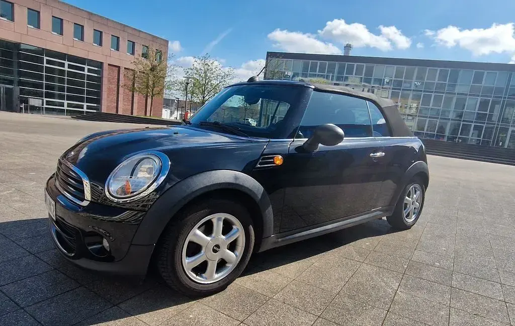 Gebraucht Mini One Cabriolet 98 PS (72 kW) 2011 Schwarz Cabrio