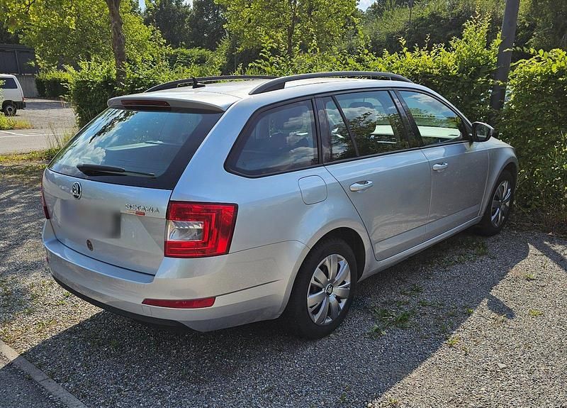 Gebraucht Skoda Octavia 110 PS (80 kW) 2016 Silber Kleinwagen