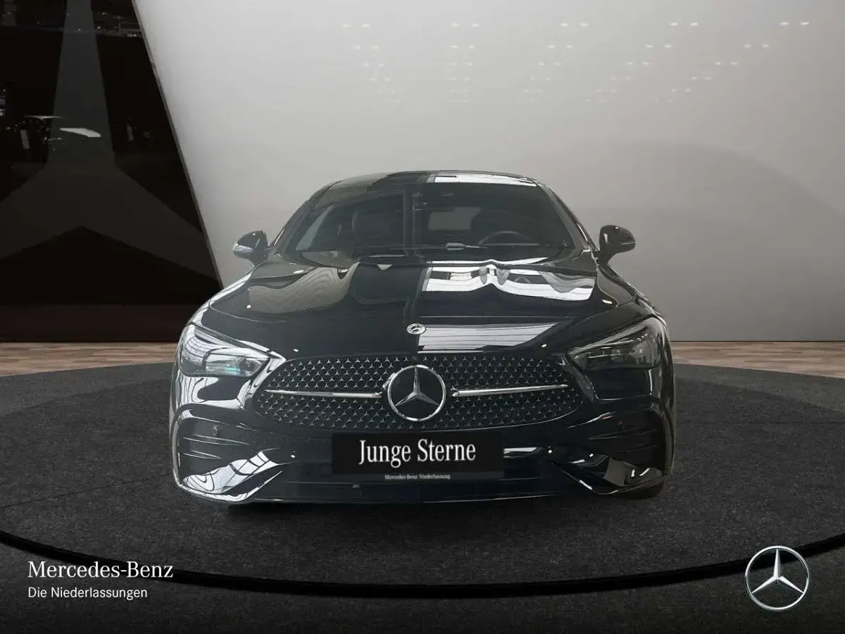 Gebraucht Mercedes CLE200 Premium 204 PS (150 kW) 2025 Schwarz Coupé
