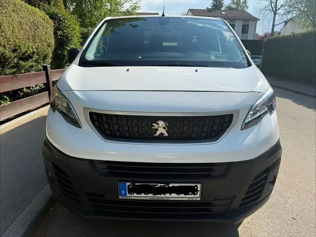 Gebraucht Peugeot Expert 116 PS (85 kW) 2019 Weiß Van