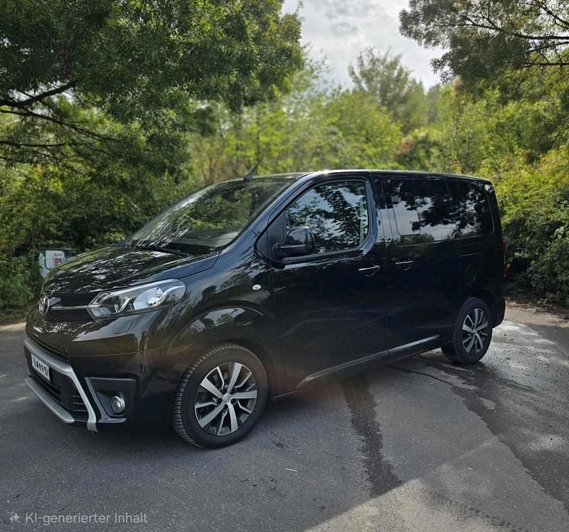 Schwarz Gebraucht 2017 Toyota Proace Comfort Van / Kleinbus | 26.000 € (Fairer Preis) - Bild 1/4