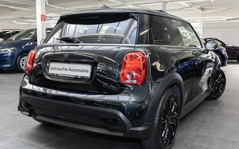 Gebraucht Mini Cooper Countryman Classic 136 PS (100 kW) 2023 Schwarz SUV