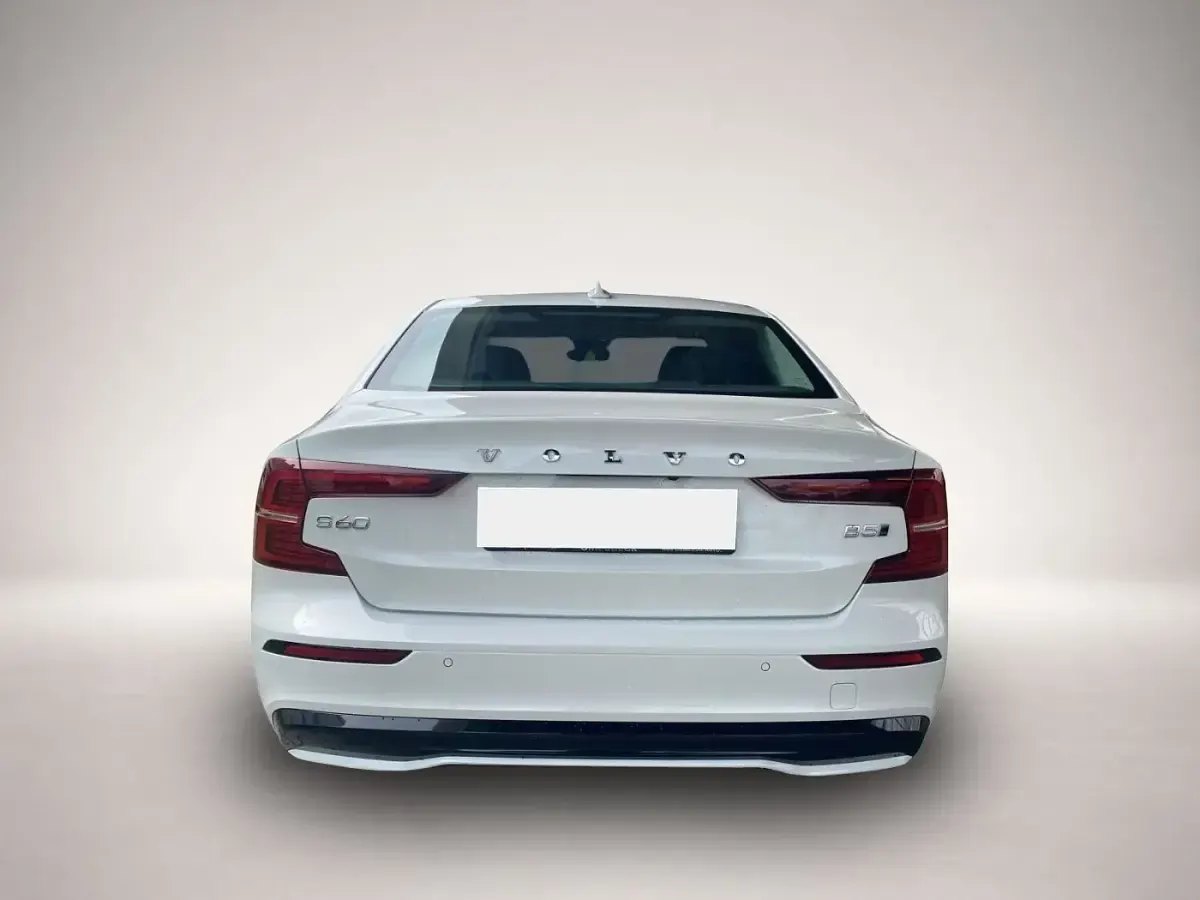 Gebraucht Volvo S60 Ultimate 250 PS (183 kW) 2023 Weiß Limousine