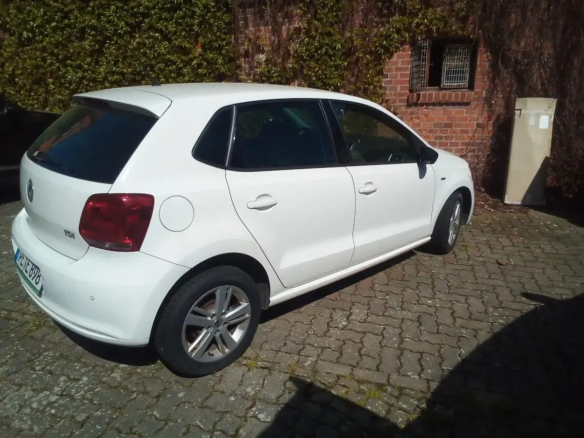 Käytetty VW Polo Match 75 HP (55 kW) 2012 Valkoinen Viistoperä