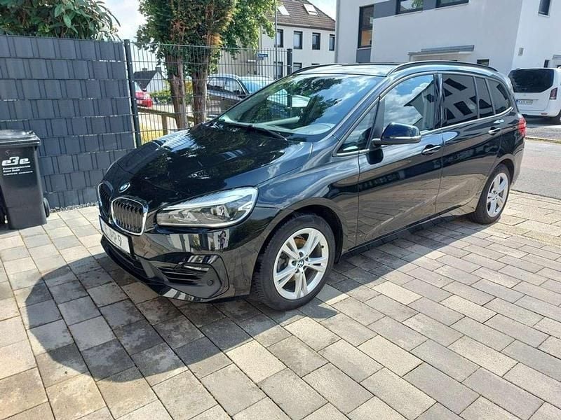 Schwarz Gebraucht 2019 BMW 216 Gran Tourer Sport Line Van / Kleinbus | 17.350 € (Fairer Preis) - Bild 1/4