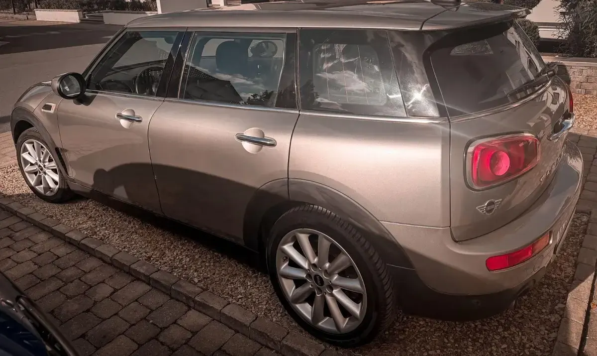 Usata Mini ONE Classic 102 CV (75 kW) 2021 Beige Utilitaria
